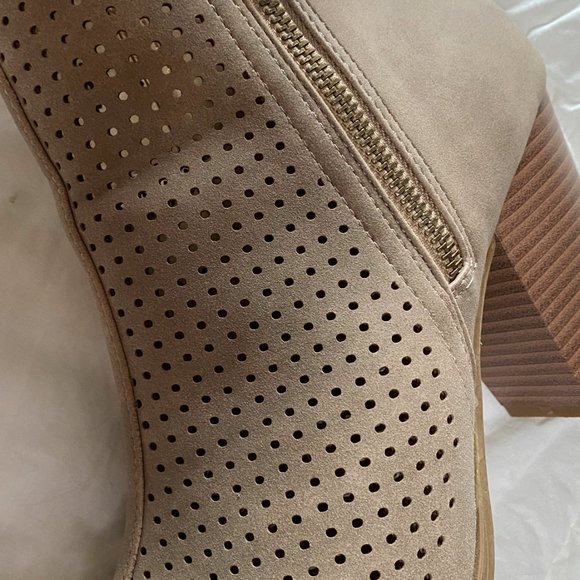Brash Perforated Peep-toe Booties / Boots - Picture 8 of 10